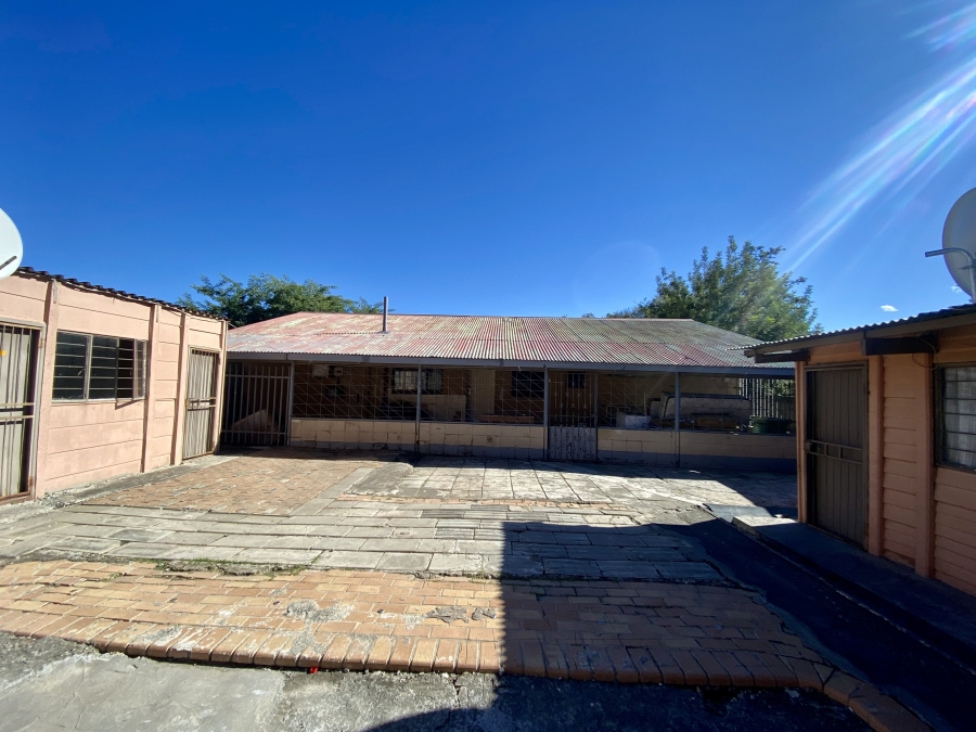 3 Bedroom Property for Sale in Oos Einde North West